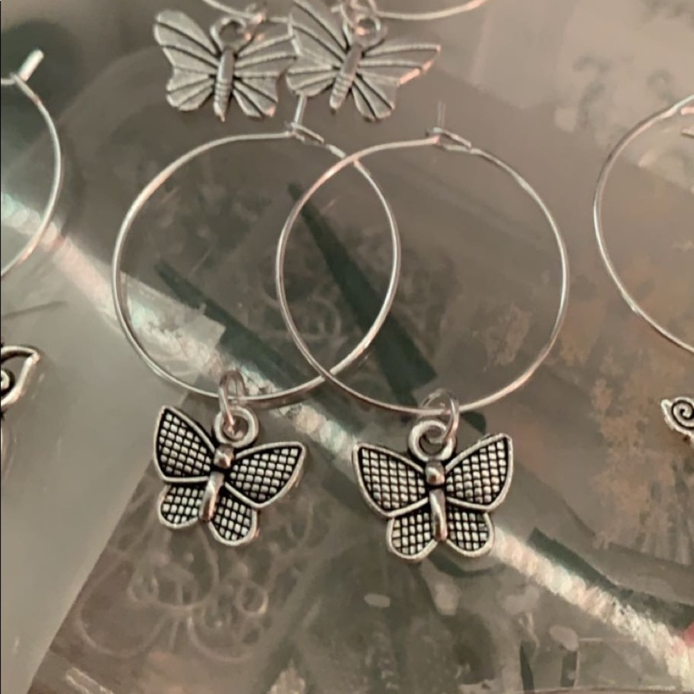HANDMADE BUTTERFLY HOOP EARRINGS🦋📲💗